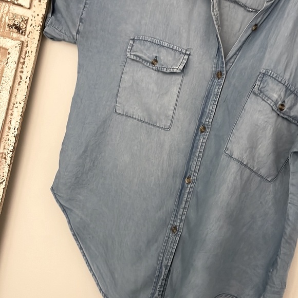 CAROLE CHRISTIAN Denim button front top - Picture 2 of 5